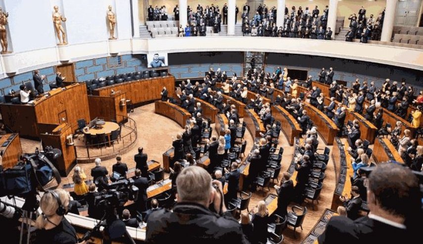 البرلمان الفنلندي يصوت لصالح الانضمام إلى 'الناتو'