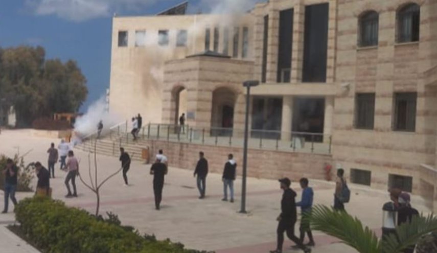 حمله نظامیان صهیونیست به دانشگاهی در طولکرم