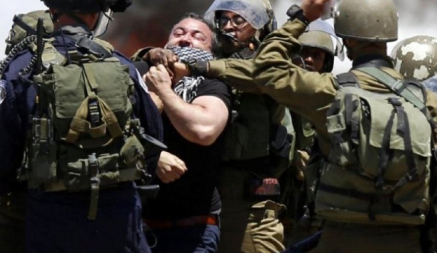 الاحتلال يداهم مناطق بالضفة ويعتقل عدة فلسطينيين