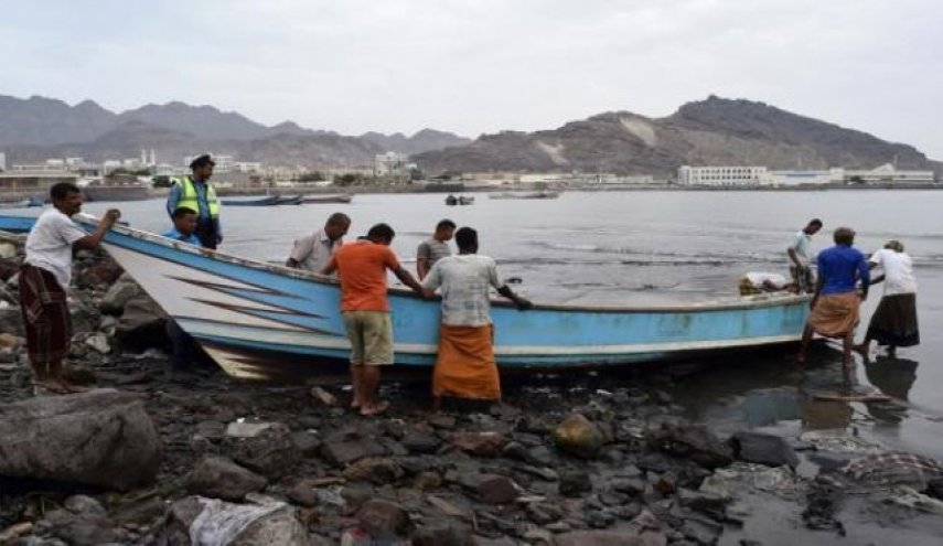بحرية العدوان تختطف مجموعة من الصيادين اليمنيين