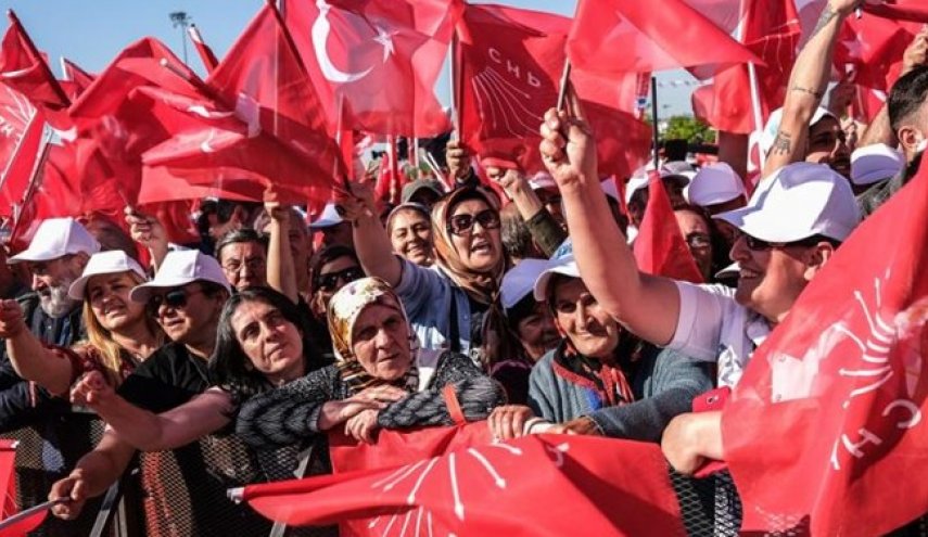 تظاهرات هزاران نفر از مخالفان اردوغان در استانبول