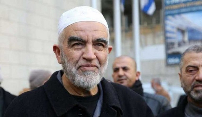 'حماس' تدين منع الاحتلال الشيخ رائد صلاح من السفر 