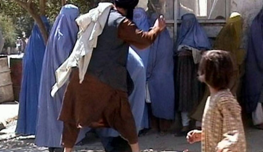 طالبان تعلن بدء سريان قرار يلزم المذيعات بارتداء النقاب