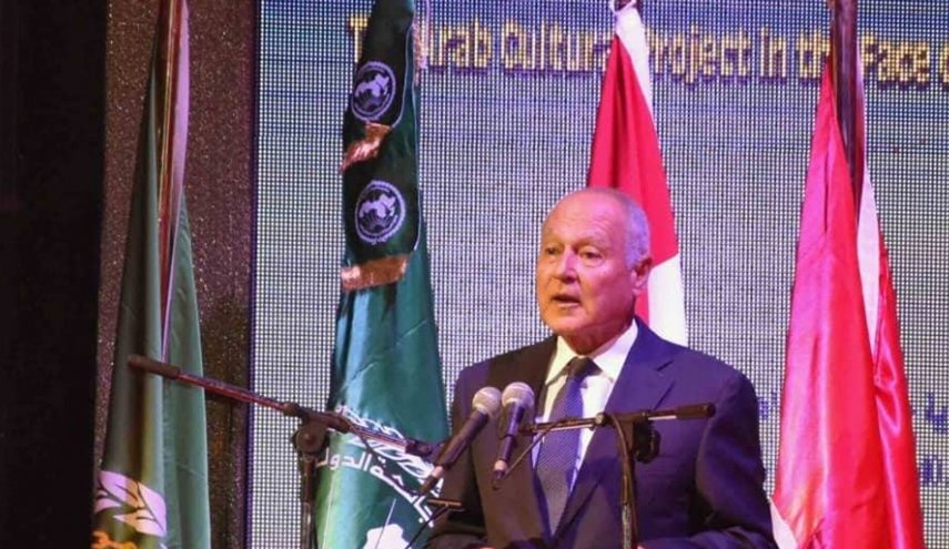 الأمين العام لجامعة الدول العربية يصل إلى مسقط 