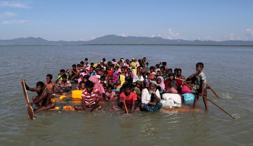 قایق پناهجویان روهینگیا در نزدیکی میانمار غرق شد/ ده ها نفر کشته یا مفقود شدند