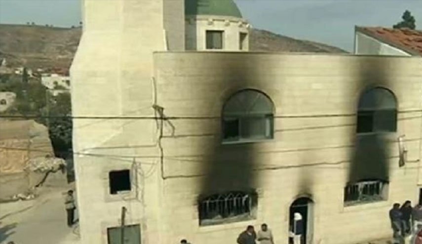 تعرض شهرک نشینان صهیونیست به یک مسجد در نابلس