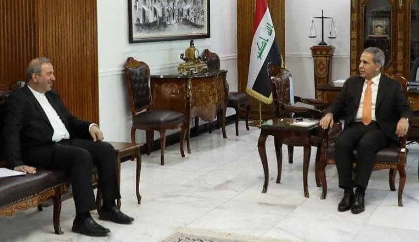 السفير الإيراني في بغداد يلتقي مسؤولين عراقيين