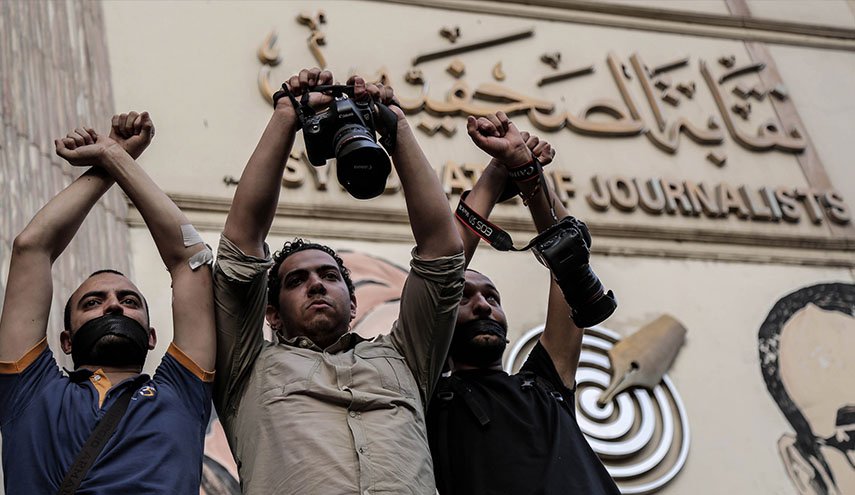إحالة 17 صحافياً مصرياً في الخارج على القضاء