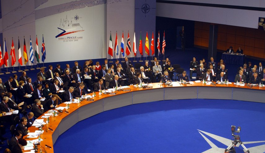 'الناتو': لا قيود على أن يكون لدينا تواجد قوي في أوروبا الشرقية