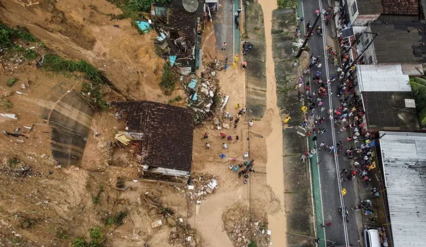 البرازيل: مقتل أكثر من 80 شخصا جراء الأمطار