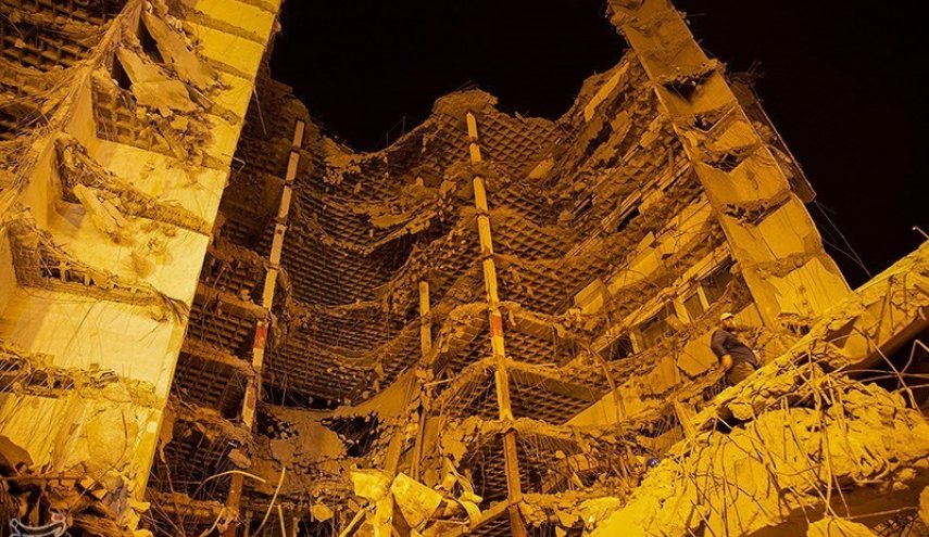 إيران .. ارتفاع ضحايا انهيار مبنى آبادان إلى 32 شخصاً