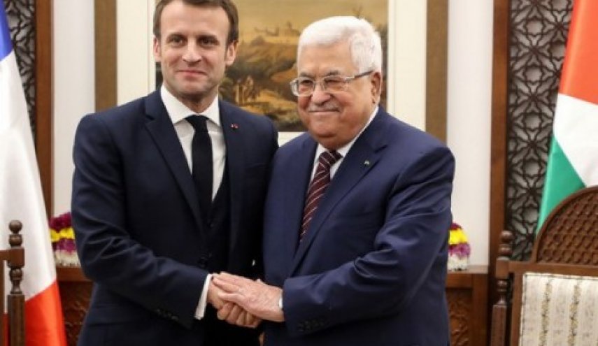 عباس يحث ماكرون على تقديم مبادرات فاعلة لحل القضية الفلسطينية