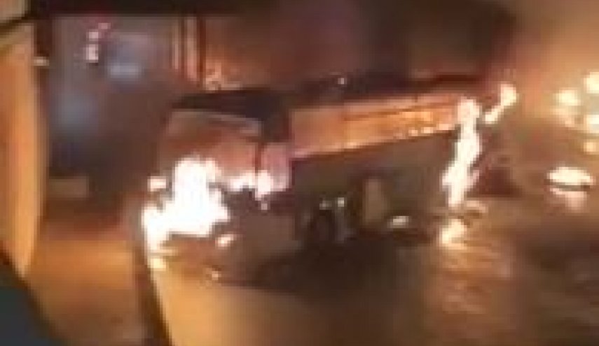ویدیو/ آتش سوزی در یک پایانه اتوبوس رژیم صهیونیستی / 18 اتوبوس طعمه حریق شد