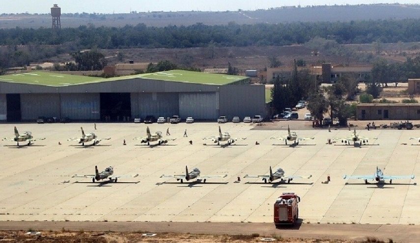 تحركات غير عادية لطائرة شحن عسكري أجنبية في ليبيا!