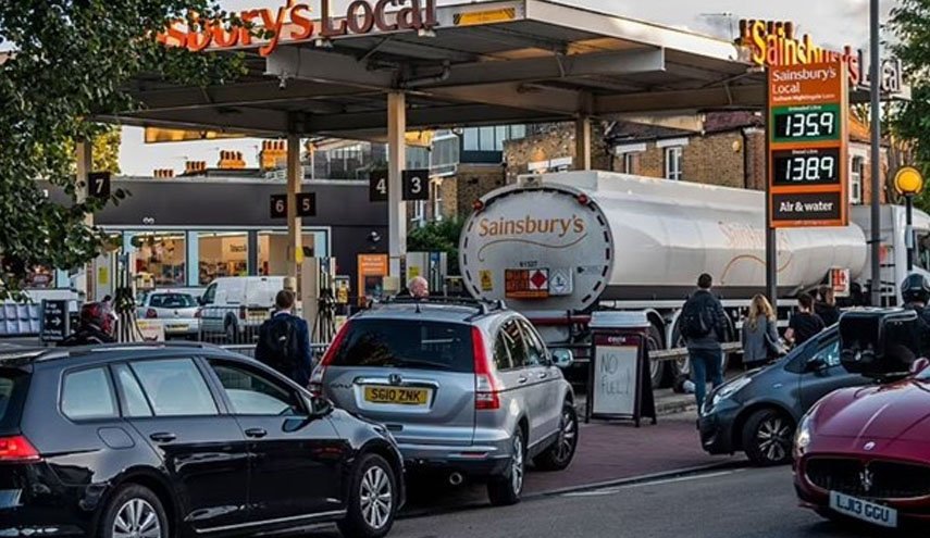 گزارش بی بی سی از گران شدن بنزین و افزایش سرقت در پمپ بنزین های انگلیس