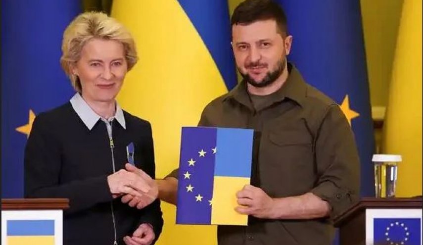 المفوضية الأوروبية ستقرر في توصيتها منح أوكرانيا وضع مرشح لعضوية الاتحاد