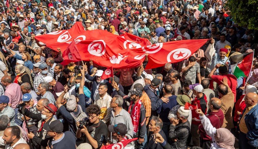 3 ملايين موظف في تونس يبدأون إضرابا عاما دعا اليه الاتحاد العام للشغل