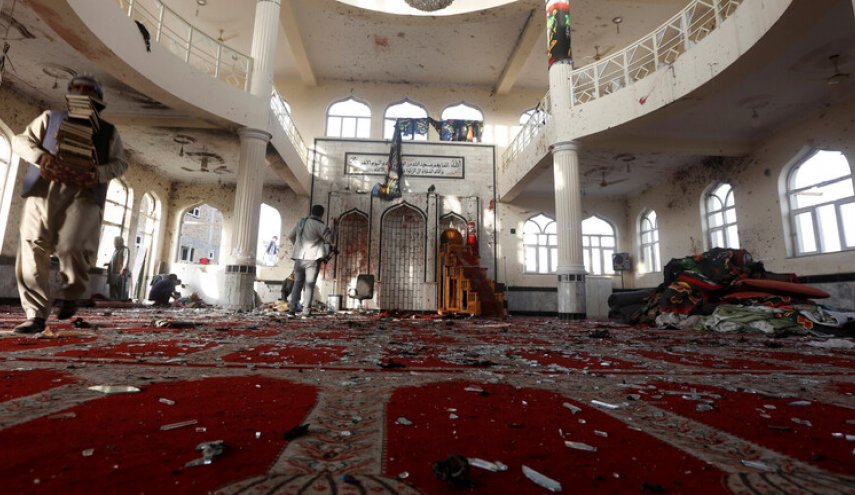 مقتل وإصابة العشرات إثر انفجار داخل مسجد في أفغانستان