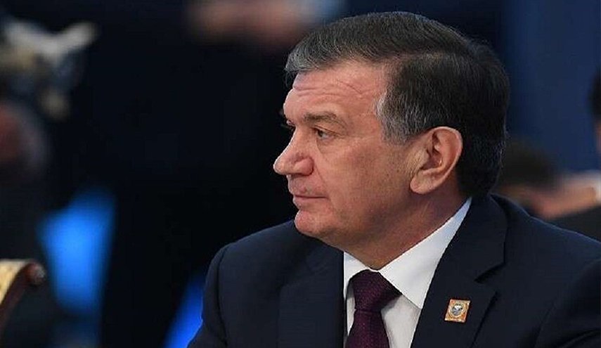رئيس أوزبكستان يقترح إجراء استفتاء حول الدستور