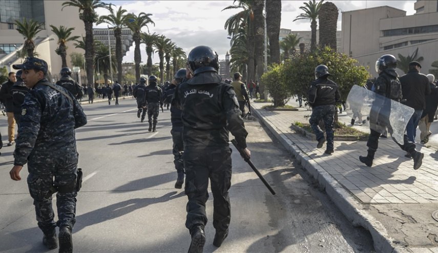القبض على خلية نسائية بشبهة 'الإرهاب' في تونس
