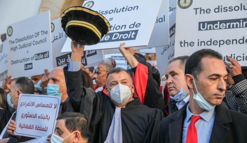 تاکید قضات تونسی بر ادامه اعتصاب 