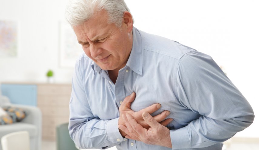 أعراض تظهر قبل شهر من الإصابة بنوبة قلبية
