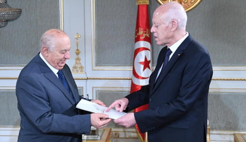 تونس.. الدستور الجديد المقترح يغير النظام السياسي

