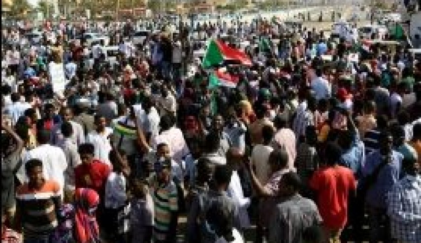 چند کشته و زخمی در تظاهرات میلیونی سودان  
