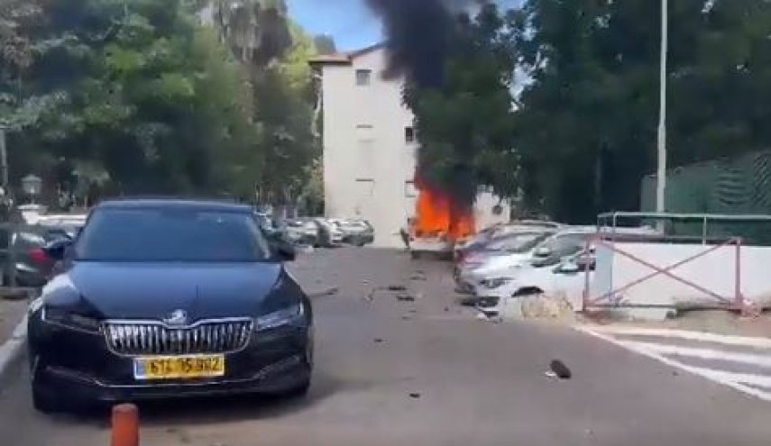 انفجار خودروی بمب‌گذاری شده در اراضی اشغالی/ فرد هدف قرار گرفته شده کشته شد+ویدیو