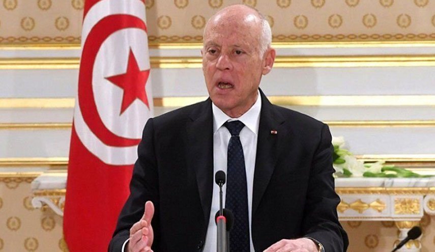 عقب نشینی رییس جمهوری تونس در برابر مخالفان برگزاری همه‌پرسی قانون اساسی جدید