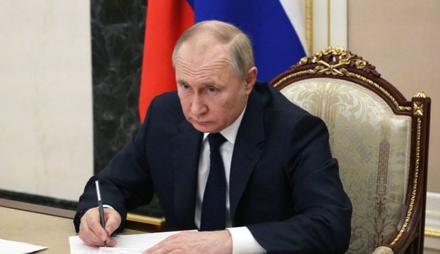 بوتين يجري تغييرات في الحكومة الروسية ويقيل مسؤولا بارزا