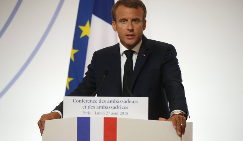 ماكرون يعلن نهاية مساعدات الدولة للفرنسيين