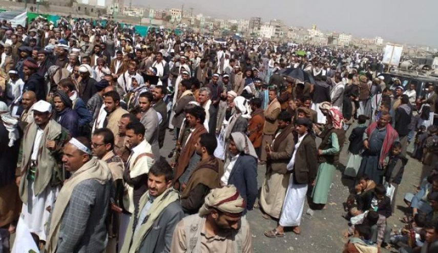 اليمنيون يتوافدون الى الساحات في أنحاء البلاد  إحياء ليوم الولاية