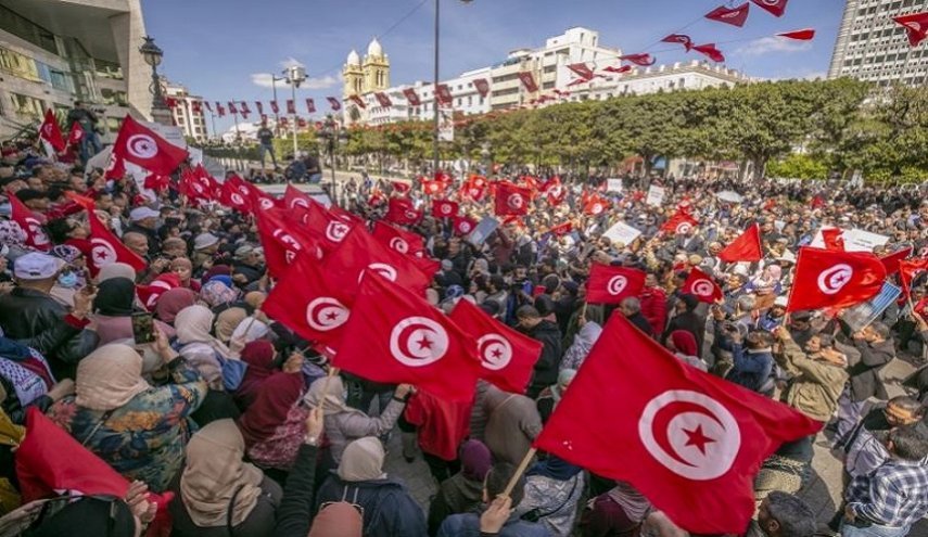 ادامه اعتراضات به پیش نویس قانون اساسی جدید تونس