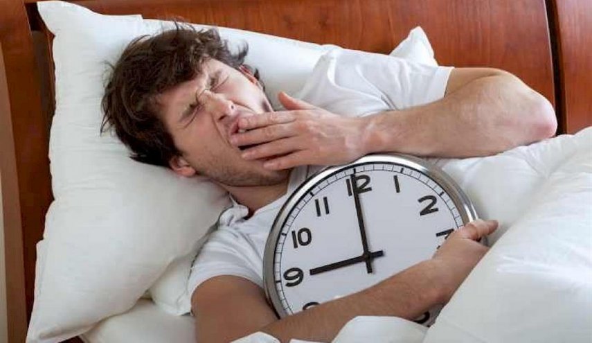 اليكم أسباب تجعل الإنسان يستيقظ متعباً دائماً رغم النوم لساعات