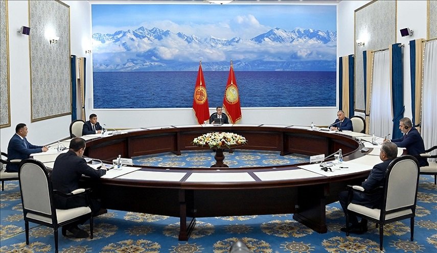 رئيس قيرغيزستان يستقبل رؤساء استخبارات 4 دول
