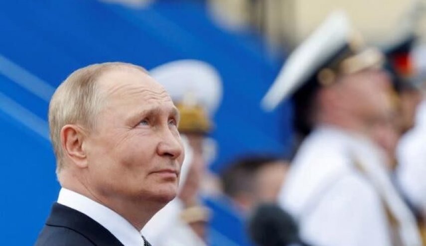 پوتین: نیروی دریایی روسیه به زودی به موشک‌های مافوق صوت مجهز می‌شود