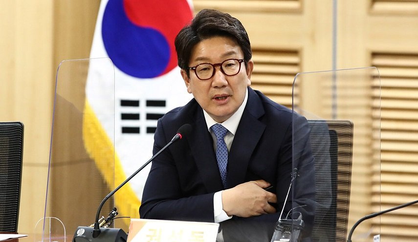 نائب آخر يستقيل من الحزب الحاكم في كوريا الجنوبية 
