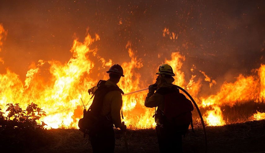 تصاویر آخرالزمانی از آتش سوزی در کالیفرنیا+ ویدیو