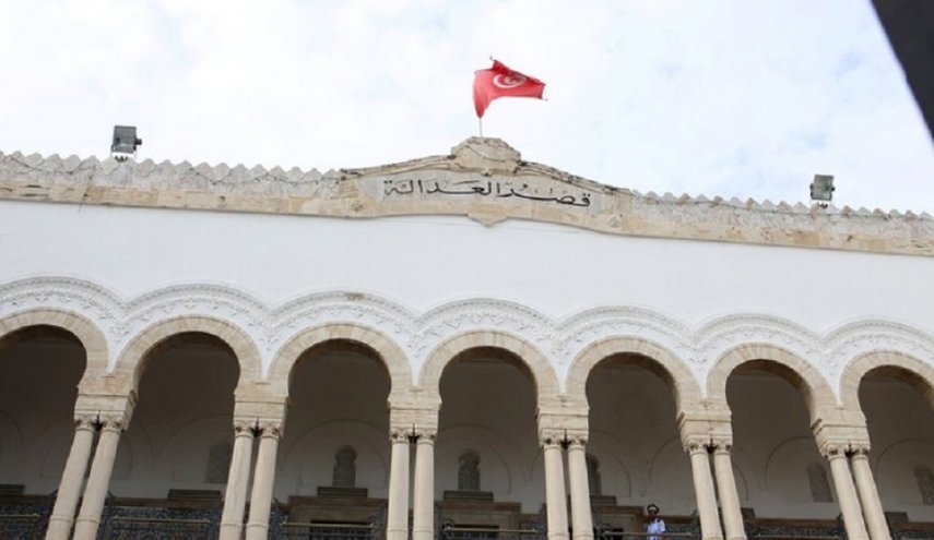 دادگاهی در تونس حذف قضات را به دست رئیس جمهور متوقف کرد