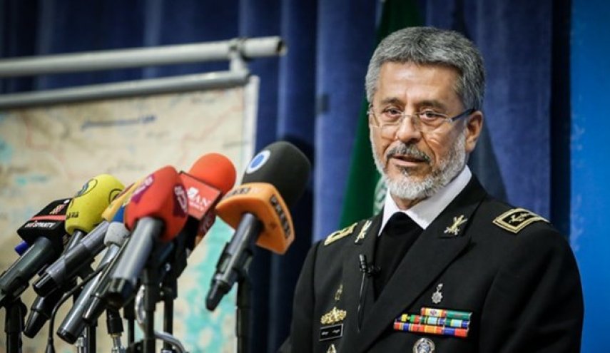 الاميرال سياري: لن يحضر أي بلد في الخليج الفارسي دون اذن ايراني