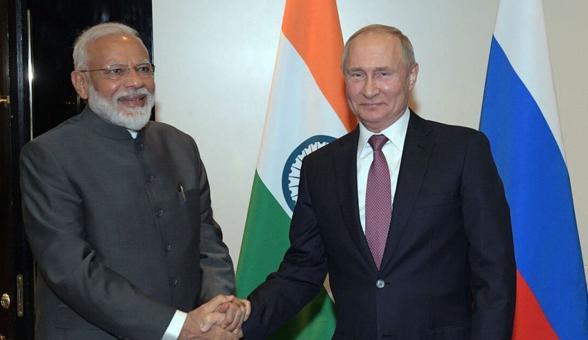 بوتين يهنئ القيادة الهندية بالذكرى الـ75 لاستقلال الهند
