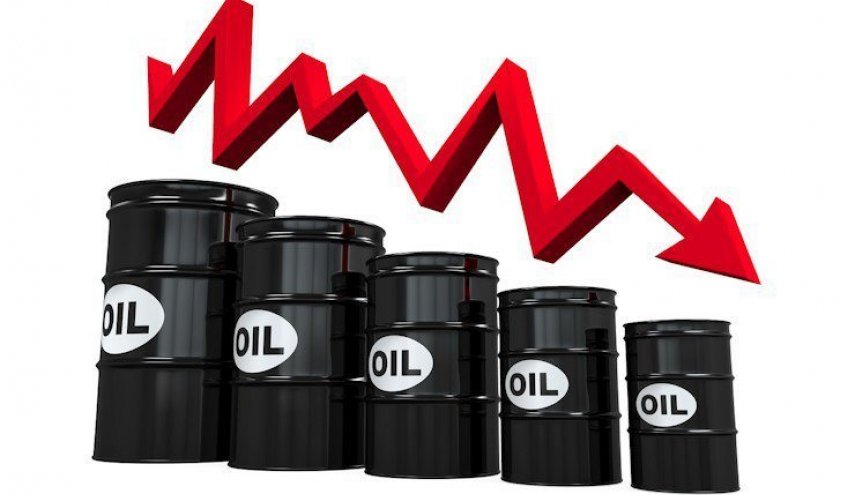 بهای نفت به دلیل نگرانی های مرتبط با رکود اقتصادی کاهش یافت