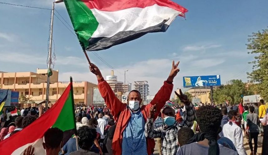 برگزاری تظاهرات در سودان برای تشکیل دولت غیرنظامی