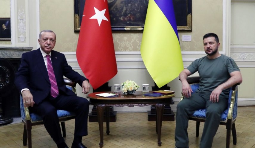 اردوغان يتلقي بزيلينسكي في مدينة لفيف الأوكرانية