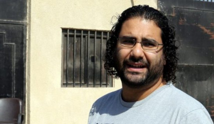 المعارض المصري علاء عبدالفتاح يستمر بالاضراب عن الطعام