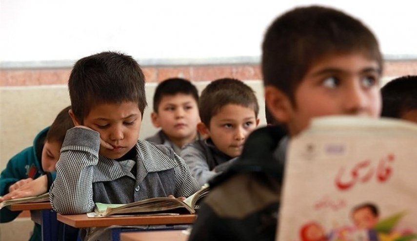 پاکستان، رقیب اصلی ایران در آموزش کودکان افغانستانی