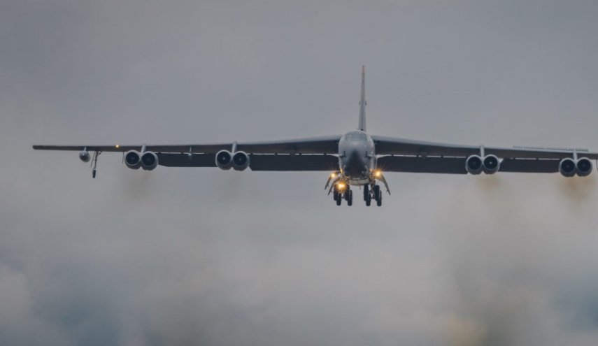 تنش‌زایی آمریکا در اروپا؛ فرود بمب افکن‌های «بی-52» واشنگتن در انگلیس