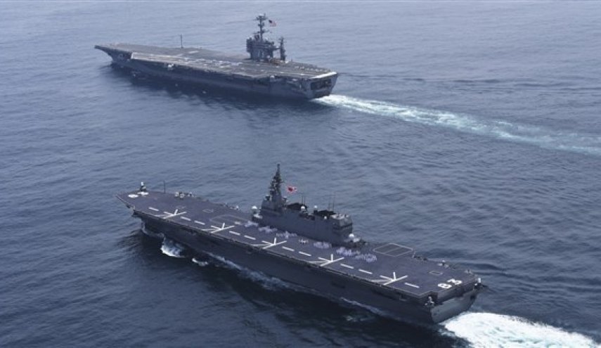سفينتان حربيتان أمريكيتان تمران عبر مضيق تايوان
