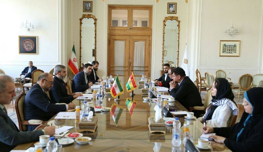 طهران تستضيف الجولة الرابعة من المشاورات السياسية بين ايران وبوليفيا